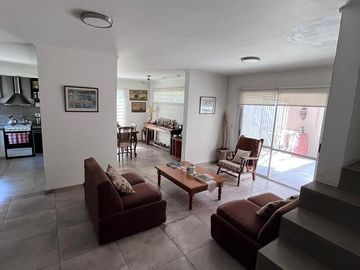 Casa en venta en Calle 23 e/ 473bis y 474, City Bell