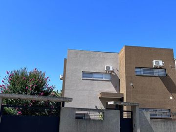 Casa en venta en Calle 23 e/ 473bis y 474, City Bell
