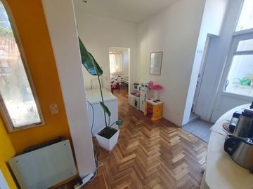 3 unidades ( 1 monoambiente, 1 dos ambientes y 1 tres ambientes )o un PH todo junto