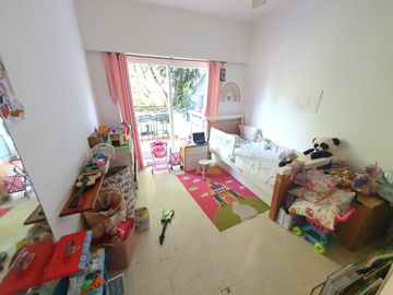 3 unidades ( 1 monoambiente, 1 dos ambientes y 1 tres ambientes )o un PH todo junto