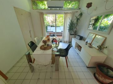 3 unidades ( 1 monoambiente, 1 dos ambientes y 1 tres ambientes )o un PH todo junto