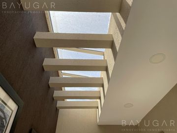 Exclusiva Casa en Barrio Sausalito, Pilar – Luminosa y con Amplias Comodidades
