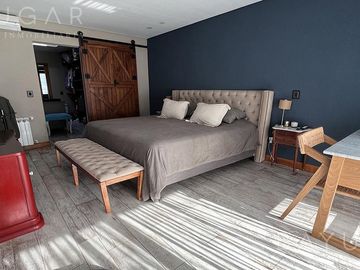 Exclusiva Casa en Barrio Sausalito, Pilar – Luminosa y con Amplias Comodidades