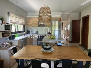 Casa 3 dormitorios venta en San Isidro Labrador, Villa Nueva