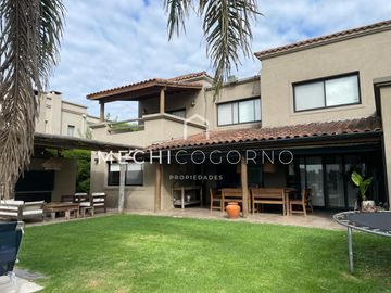 Casa 3 dormitorios venta en San Isidro Labrador, Villa Nueva