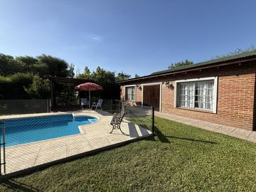 ¡Descubre este rincón de ensueño! Venta Casa en Laguna de Lobos