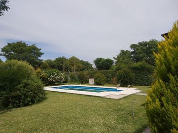 ¡Descubre este rincón de ensueño! Venta Casa en Laguna de Lobos
