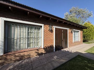 ¡Descubre este rincón de ensueño! Venta Casa en Laguna de Lobos