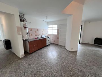¡¡¡VDO. CASA 2 DORM GRAN PATIO Y JARDIN ZNA DINO RUTA 20¡¡¡