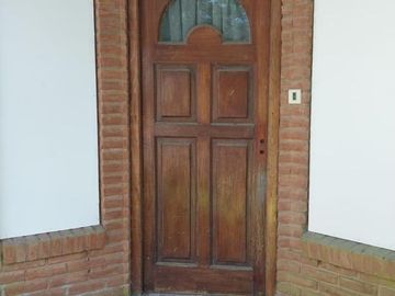 Casa en venta - 3 Dormitorios 2 Baños - Cochera - 180Mts2 - San Bernardo