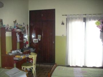 Casa en venta - 3 Dormitorios 2 Baños - Cochera - 180Mts2 - San Bernardo