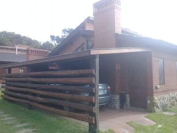 Casa en venta - 2 Dormitorios 1 Baño - 87Mts2 - Nueva Atlantis