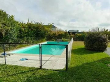 Casa en venta - 3 Dormitorios 3 Baños - Cochera - 605Mts2 - Pilar del Este