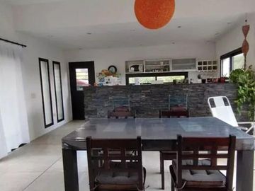 Casa en venta - 3 Dormitorios 3 Baños - Cochera - 605Mts2 - Pilar del Este