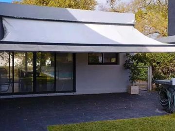 Casa en venta - 3 Dormitorios 3 Baños - Cochera - 605Mts2 - Pilar del Este