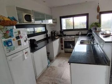 Casa en venta - 3 Dormitorios 3 Baños - Cochera - 605Mts2 - Pilar del Este
