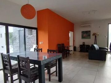 Casa en venta - 3 Dormitorios 3 Baños - Cochera - 605Mts2 - Pilar del Este