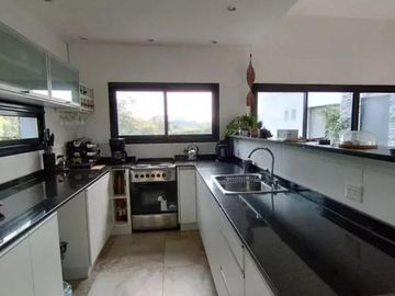 Casa en venta - 3 Dormitorios 3 Baños - Cochera - 605Mts2 - Pilar del Este