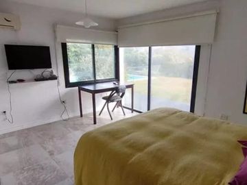 Casa en venta - 3 Dormitorios 3 Baños - Cochera - 605Mts2 - Pilar del Este