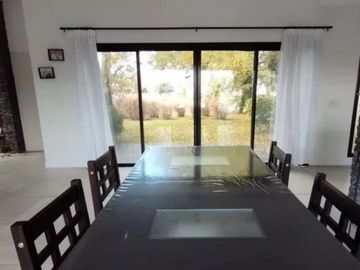 Casa en venta - 3 Dormitorios 3 Baños - Cochera - 605Mts2 - Pilar del Este