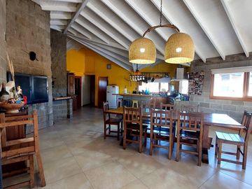 Venta Casa 245 m2, lote 1400m2 vista al lago, bariloche, Dina huapi, Rio Negro