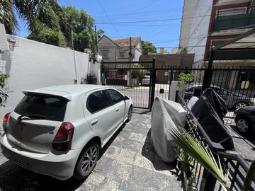VENTA DÚPLEX DE 5 AMBIENTES EN FLORIDA MITRE