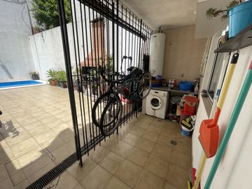 VENTA DÚPLEX DE 5 AMBIENTES EN FLORIDA MITRE
