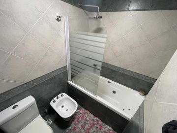 VENTA DÚPLEX DE 5 AMBIENTES EN FLORIDA MITRE