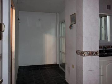 Departamento en venta - 3 Dormitorios 2 Baños - Cochera - 115Mts2 - Olivos