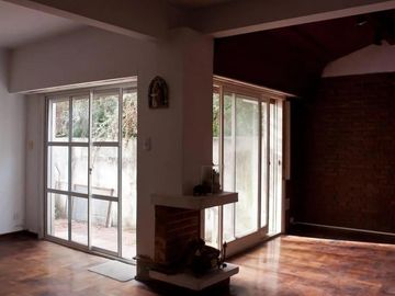 Departamento en venta - 3 Dormitorios 2 Baños - Cochera - 115Mts2 - Olivos