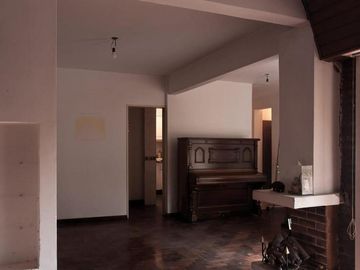 Departamento en venta - 3 Dormitorios 2 Baños - Cochera - 115Mts2 - Olivos