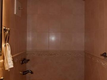 Departamento en venta - 3 Dormitorios 2 Baños - Cochera - 115Mts2 - Olivos