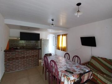 Casa en venta - 4 Dormitorios 2 Baños - Cocheras - 500Mts2 - Mar de Ajó