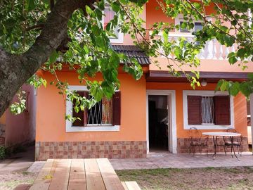 Casa en venta - 4 Dormitorios 2 Baños - Cocheras - 500Mts2 - Mar de Ajó