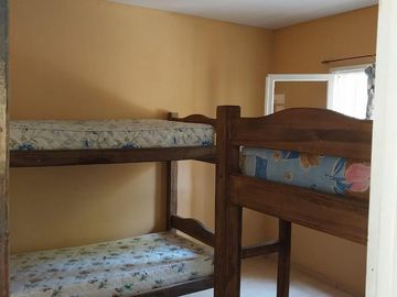 Casa en venta - 4 Dormitorios 2 Baños - Cocheras - 500Mts2 - Mar de Ajó