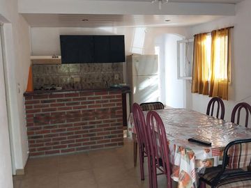Casa en venta - 4 Dormitorios 2 Baños - Cocheras - 500Mts2 - Mar de Ajó