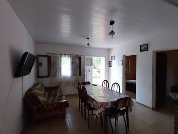 Casa en venta - 4 Dormitorios 2 Baños - Cocheras - 500Mts2 - Mar de Ajó