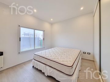 VENTA CASA A ESTRENAR DE DOS DORMITORIOS CON  PILETA  Y COCHERA  EN DON MATEO