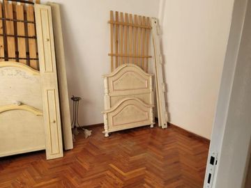 Departamento en venta - 2 Dormitorios 1 Baño - 76Mts2 - Lanús