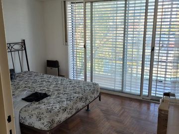Departamento en venta - 2 Dormitorios 1 Baño - 76Mts2 - Lanús