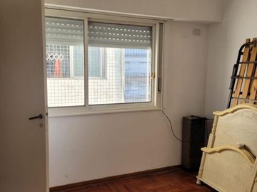 Departamento en venta - 2 Dormitorios 1 Baño - 76Mts2 - Lanús