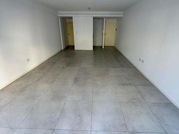 VENTA DEPARTAMENTO UN AMBIENTE DIVISIBLE MUY LUMINOSO BAJO BELGRANO CERCANO A LOS LAGOS