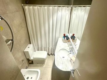 MONOAMBIENTE DIVISIBLE CON BALCON Y BAULERA EN BARRACAS VENTA