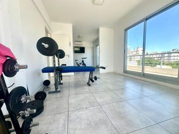 MONOAMBIENTE DIVISIBLE CON BALCON Y BAULERA EN BARRACAS VENTA