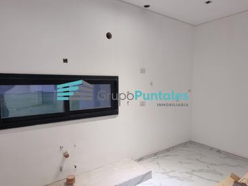 Casa  a estrenar en Barrio Lagos de Canning con 3 Dormitorios y Escritorio