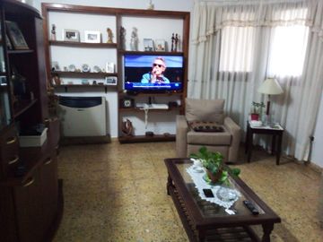 Casa en  Temperley este