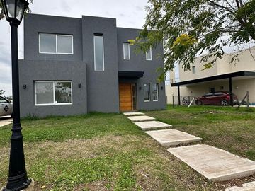 Venta Casa en  SAN PABLO CON UN FONDO VERDE!!!!!!!!