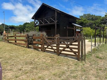 Casa en venta - 3 Dormitorios 2 Baños - Cochera - 500Mts2 - Nueva Atlantis