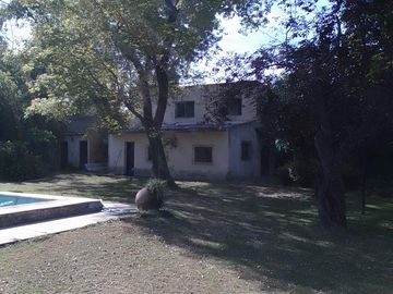 Quinta en venta - 5 Dormitorios 5 Baños - 4.312Mts2 - Villa Rosas