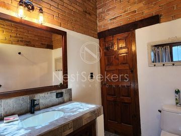 CASA EN VENTA EN AVANDARO, A UNOS PASOS DEL CLUB DE GOLF
